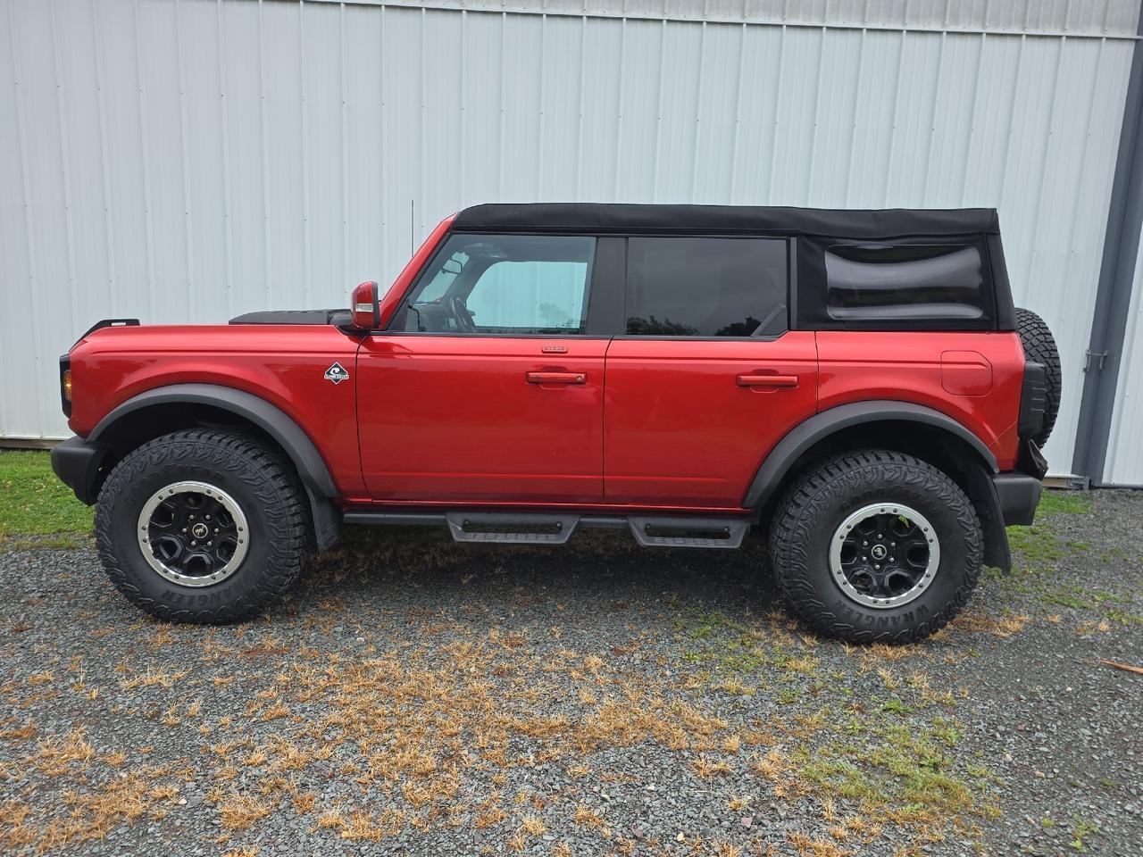2023 Ford Bronco Outer Banks Sand Lake NY