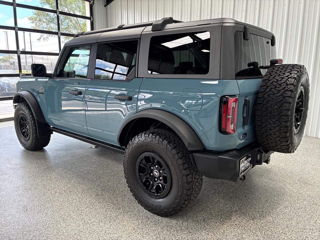 2023 Ford Bronco Wildtrak, Luxury Pkg, Hard Top, Tailgate Table, Rigid Lights