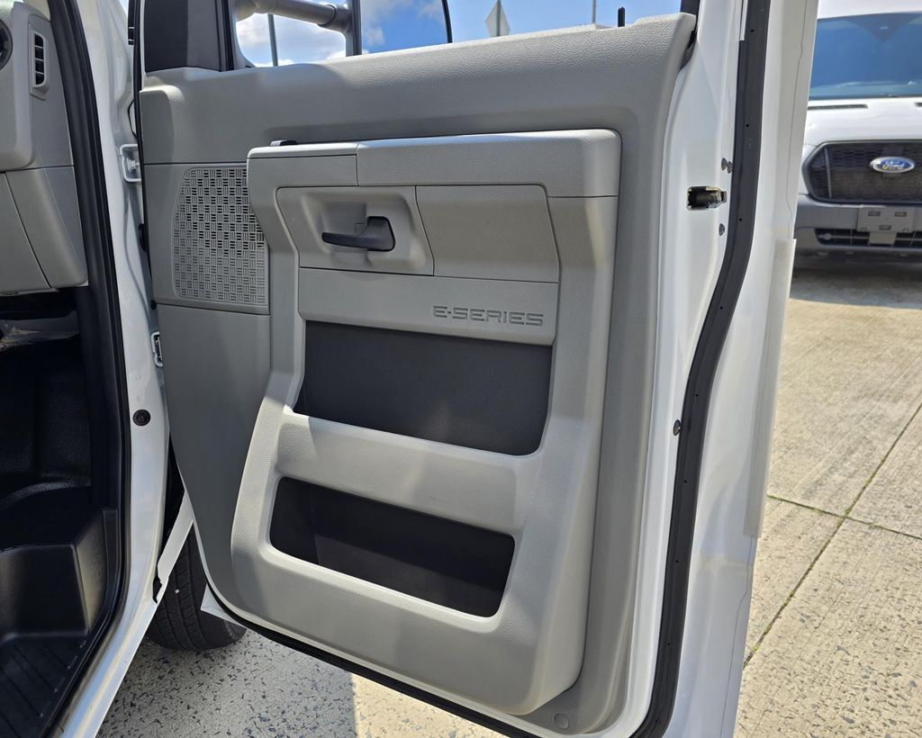 2023 Ford E-350SD Base Concord NC