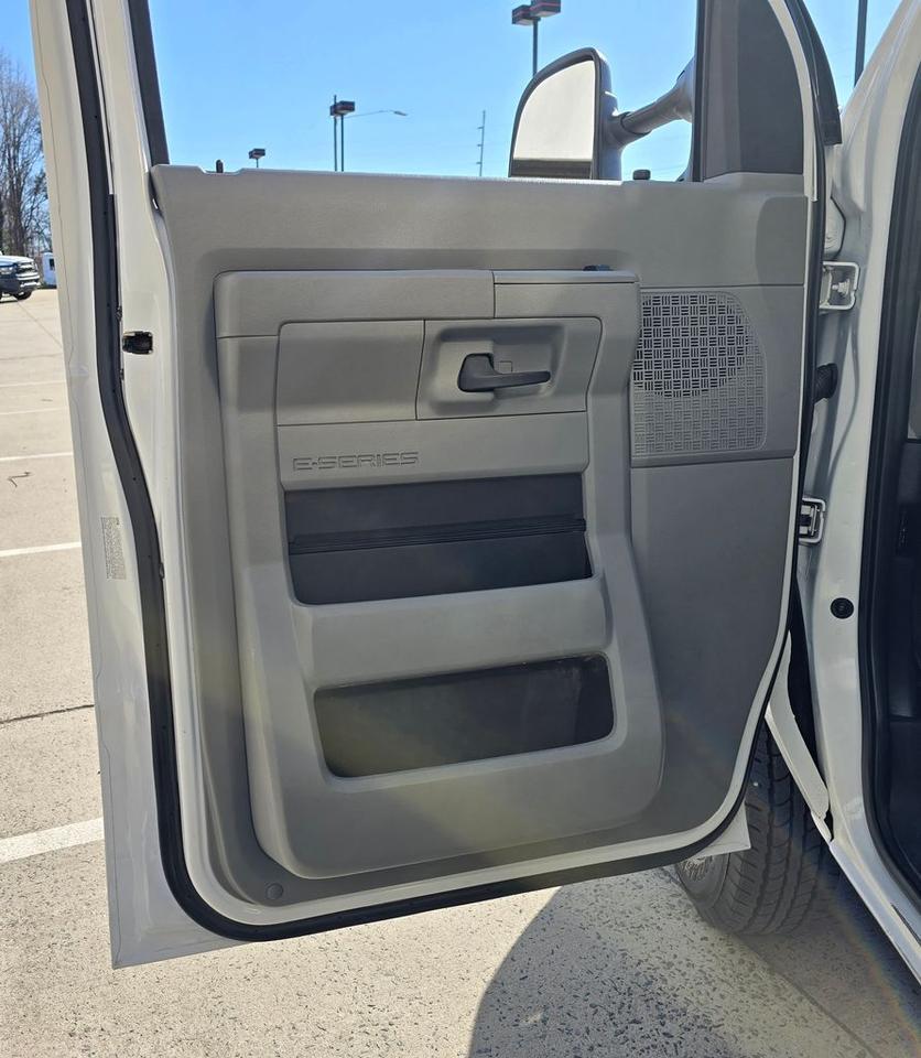 2023 Ford E-350SD Base Concord NC
