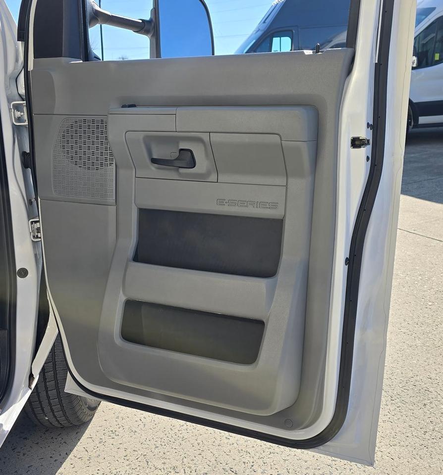 2023 Ford E-350SD Base Concord NC