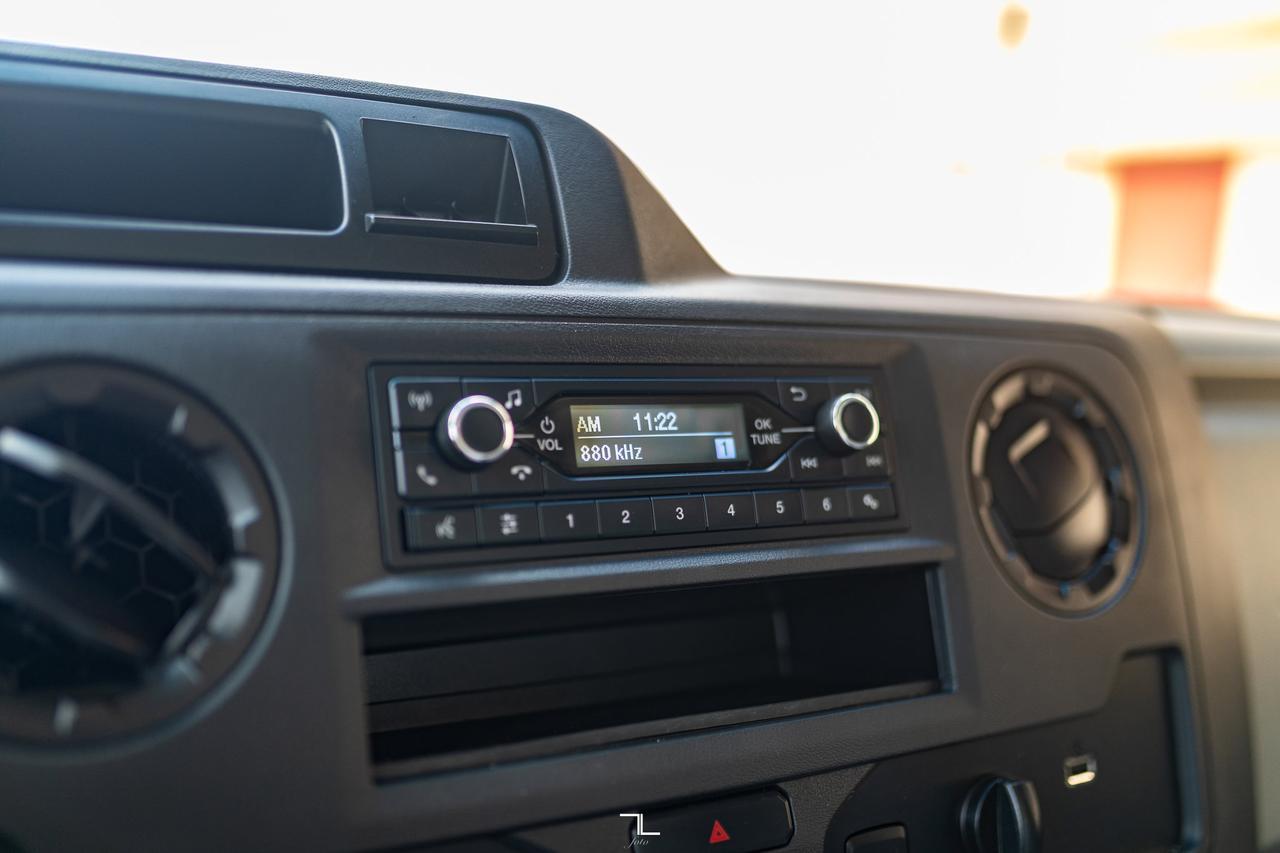 2023 Ford E-450 15 Ft. Cube Van Reefer Red Deer AB