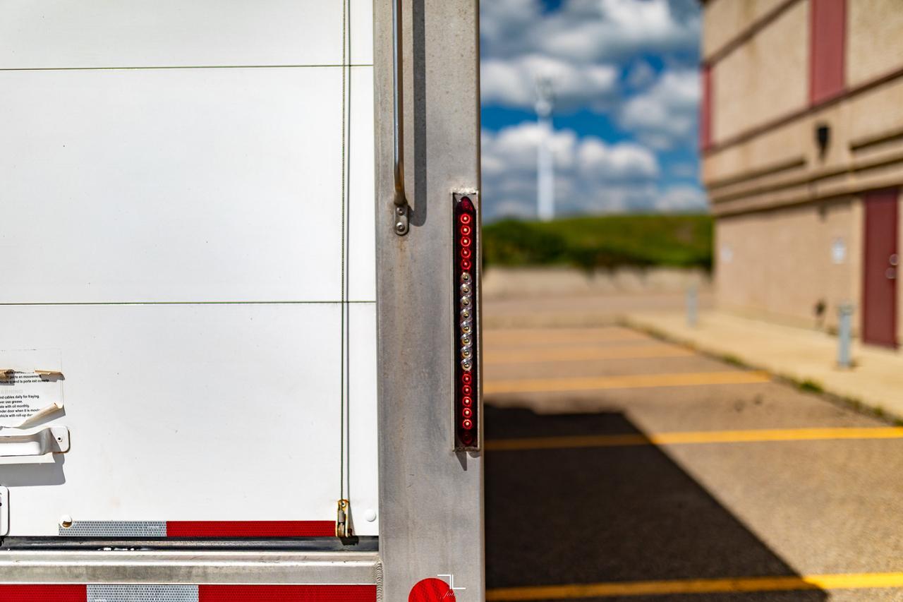 2023 Ford E-450 15 Ft. Cube Van Reefer Red Deer AB