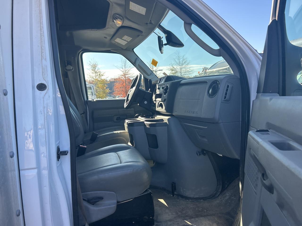 2023 Ford E-450SD Base Ashland VA