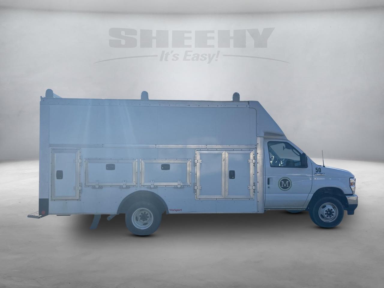 2023 Ford E-450SD Base Ashland VA