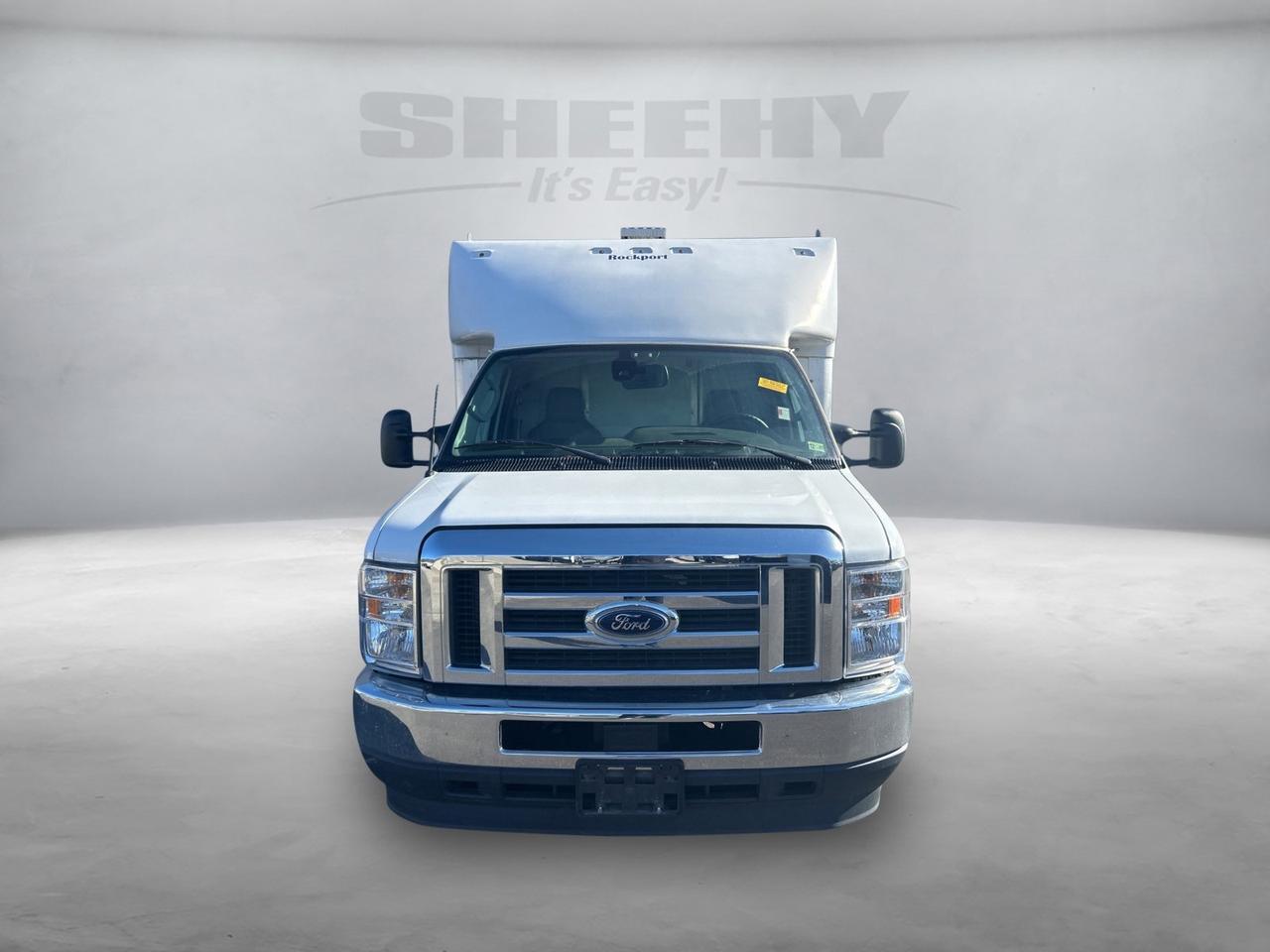 2023 Ford E-450SD Base Ashland VA