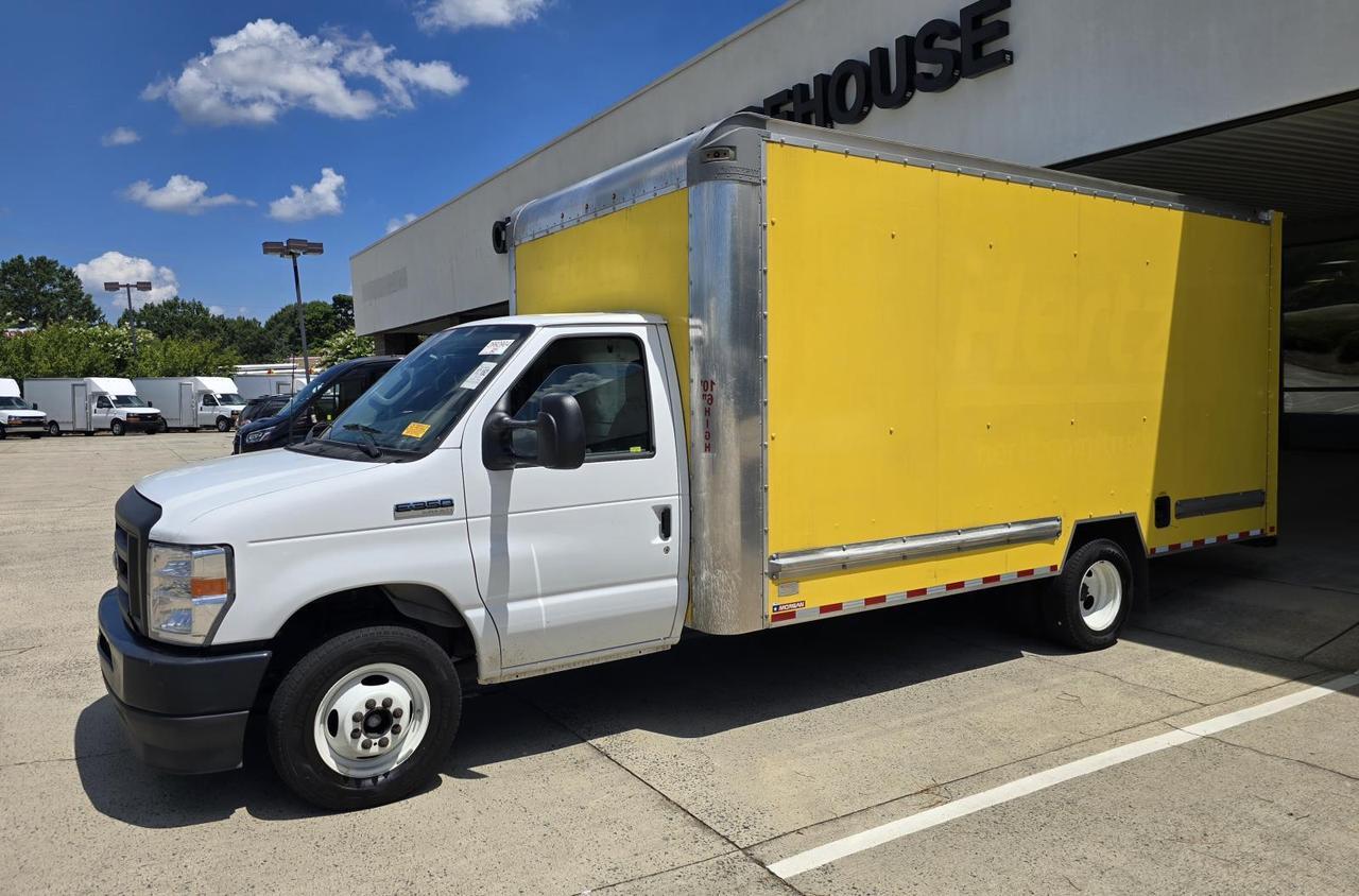 2023 Ford E-Series Cutaway E-350 DRW 16FT Box W/Roll-Up Door and Pull-Out Ramp Concord NC
