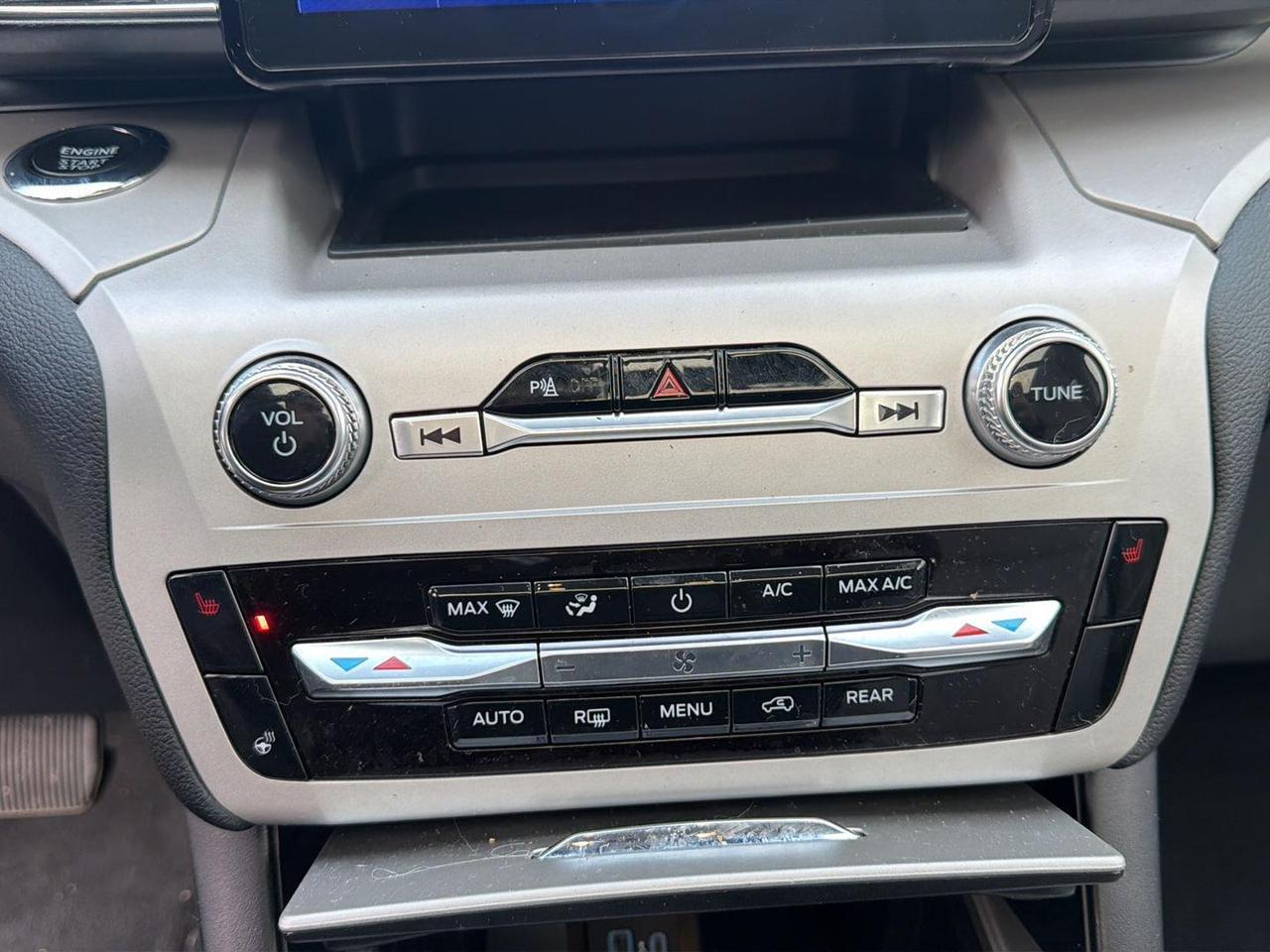 2023 Ford EXPLORER XLT 4WD Gaithersburg MD