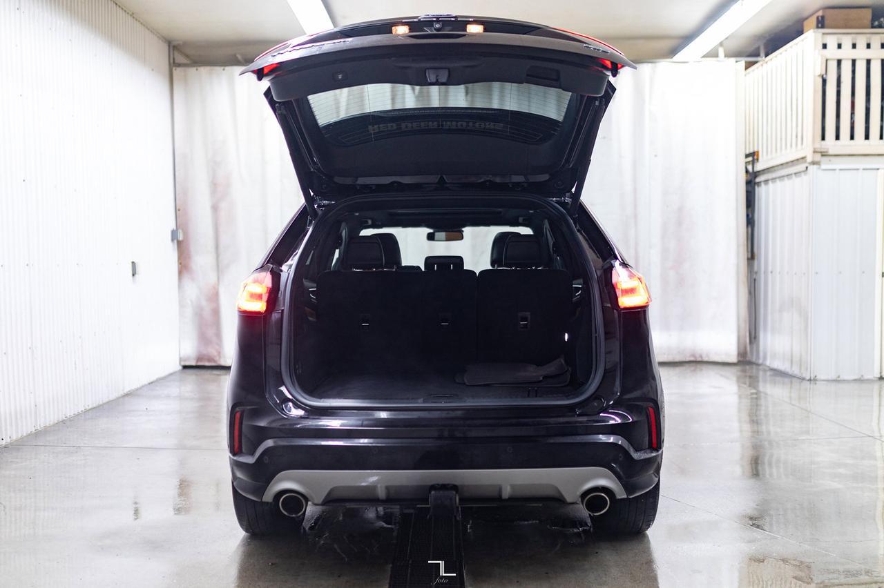 2023 Ford Edge AWD Titanium Leather Roof Nav BCam Red Deer AB
