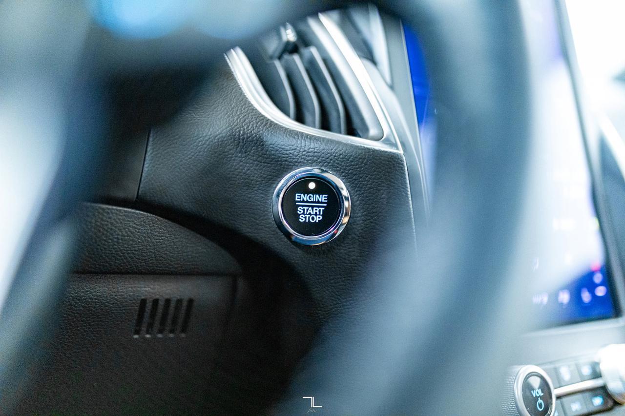 2023 Ford Edge AWD Titanium Leather Roof Nav BCam Red Deer AB