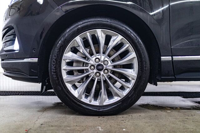 2023 Ford Edge AWD Titanium Leather Roof Nav BCam Red Deer AB