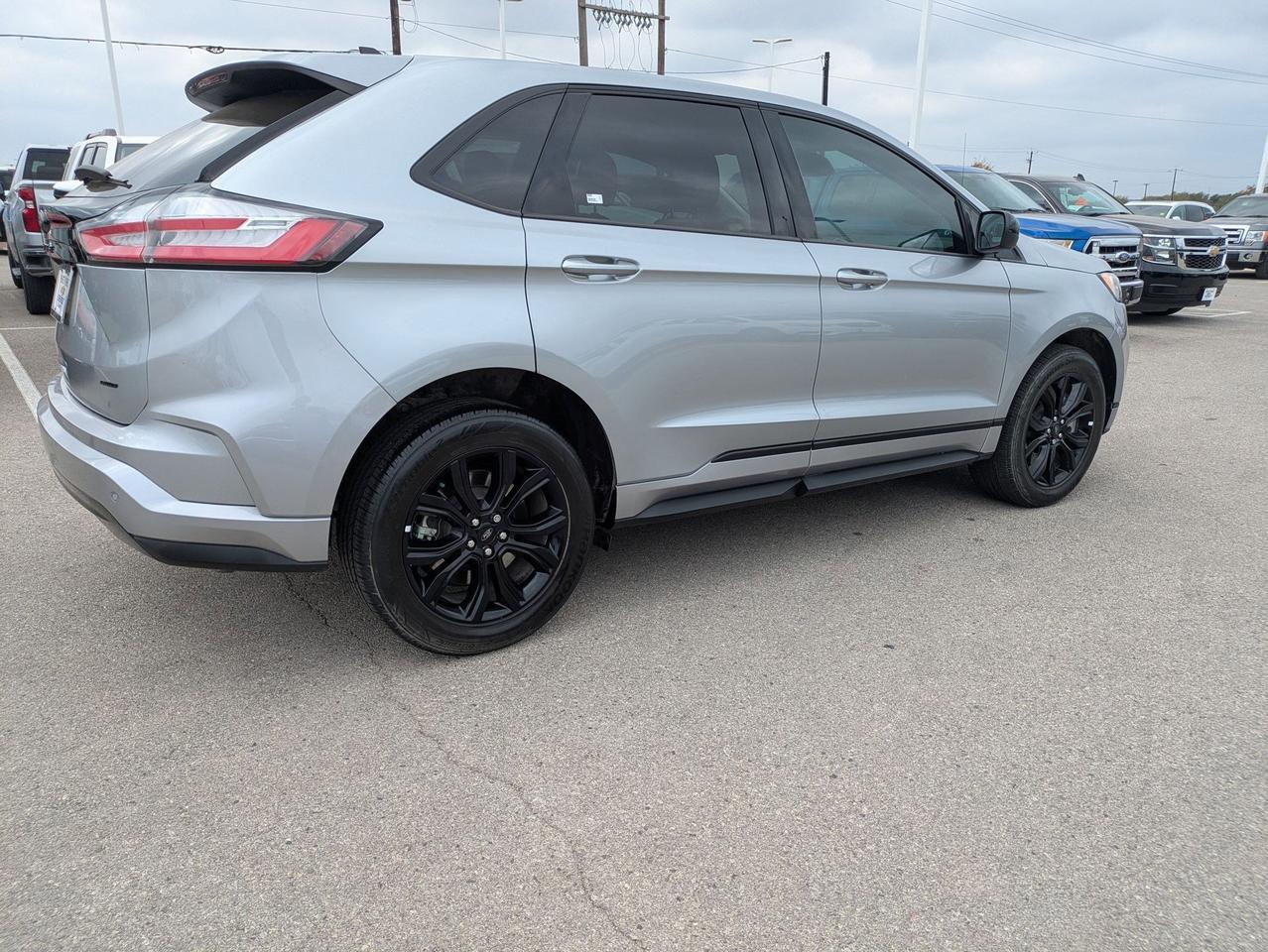 2023 Ford Edge SE