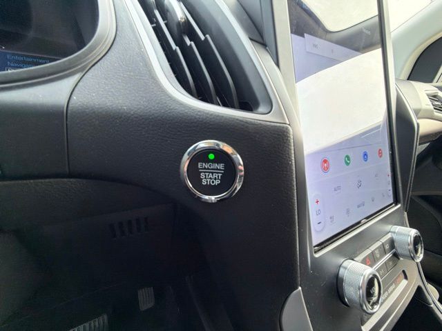 2023 Ford Edge SEL Random Lake WI