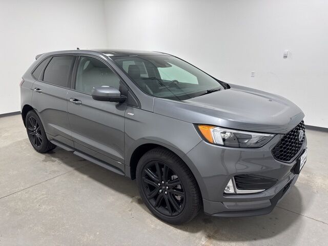 2023 Ford Edge ST Line Pine River MN