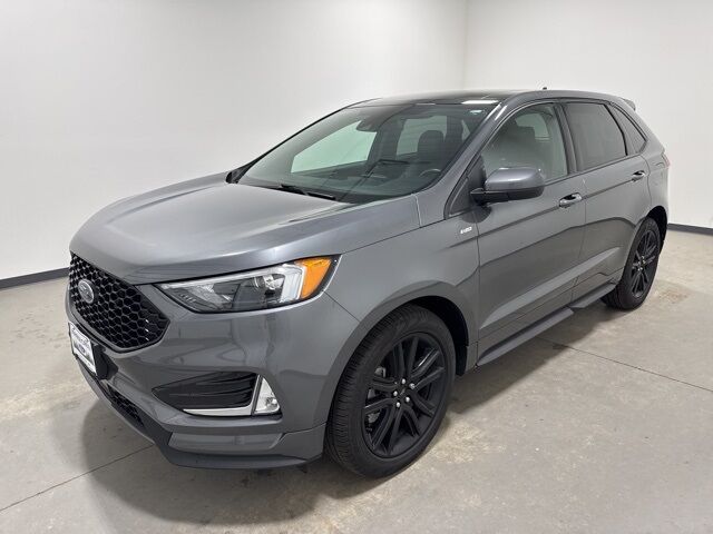 2023 Ford Edge ST Line Pine River MN