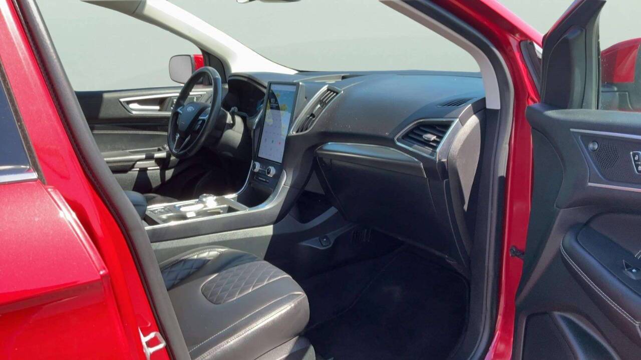 2023 Ford Edge Titanium AWD 4dr Crossover Chesterfield MI