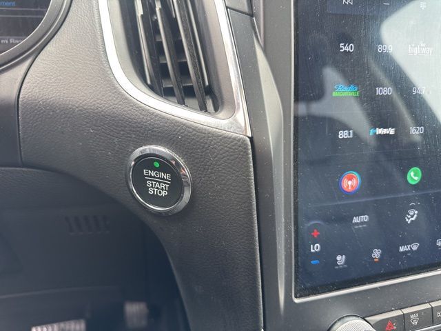 2023 Ford Edge Titanium Random Lake WI