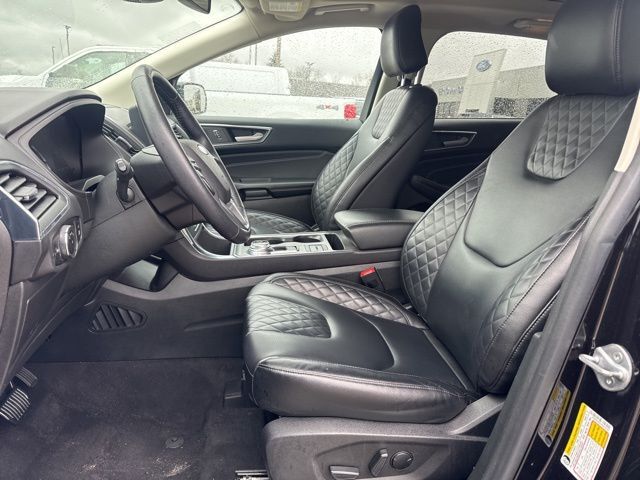 2023 Ford Edge Titanium Random Lake WI