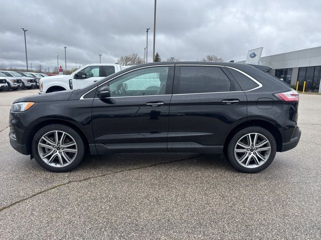 2023 Ford Edge Titanium Random Lake WI