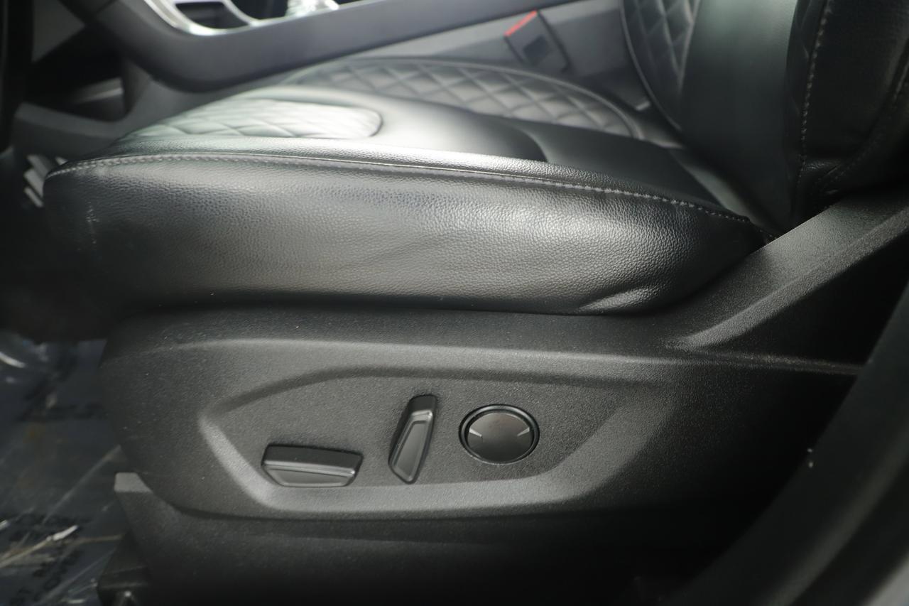 2023 Ford Edge Titanium New Braunfels TX