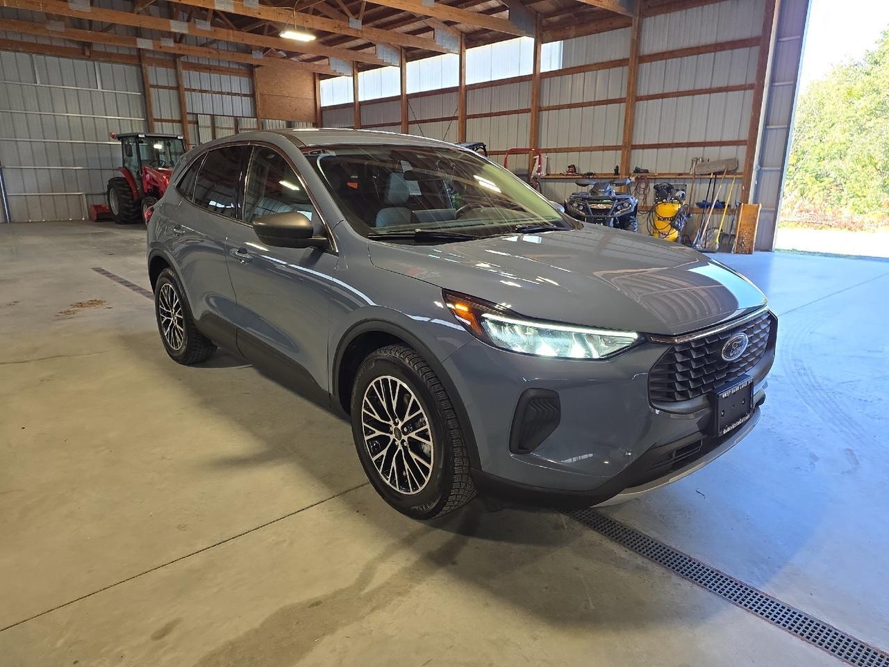 2023 Ford Escape Hybrid Active photo 7
