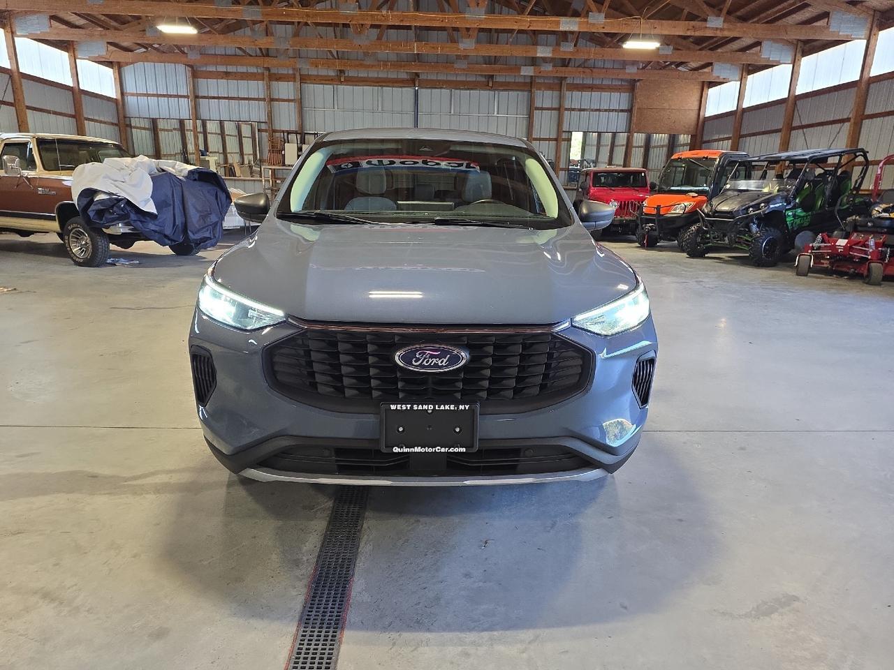 2023 Ford Escape Hybrid Active photo 8