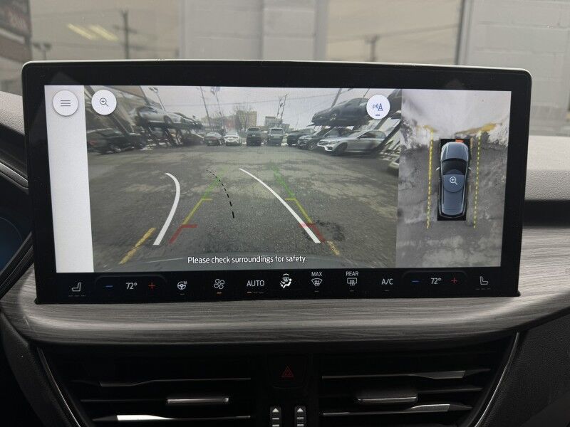 2023 Ford Escape Hybrid Platinum AWD Arlington VA