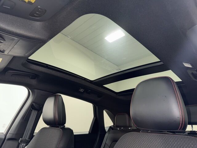 2023 Ford Escape Hybrid ST-Line Elite Pine River MN