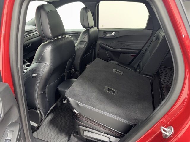 2023 Ford Escape Hybrid ST-Line Elite Pine River MN