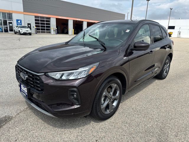 2023 Ford Escape Hybrid ST-Line Select Random Lake WI