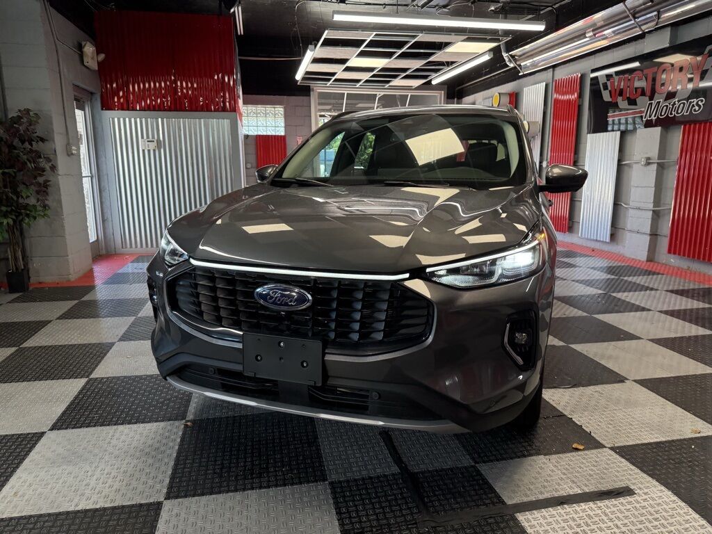 2023 Ford Escape Platinum Royal Oak MI