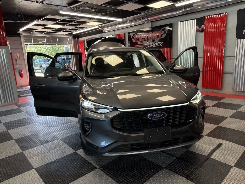 2023 Ford Escape Platinum Royal Oak MI