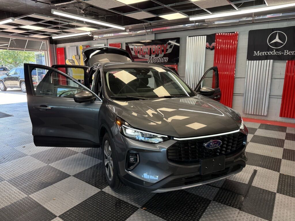 2023 Ford Escape Platinum Royal Oak MI