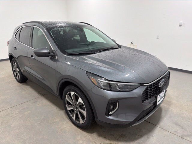 2023 Ford Escape Platinum Pine River MN