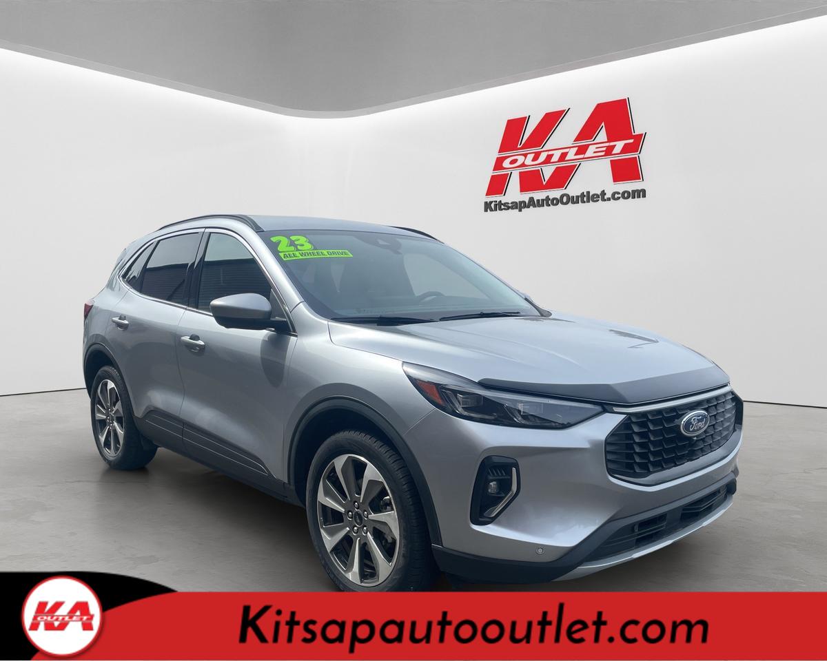 2023 Ford Escape Platinum Sport Utility 4D