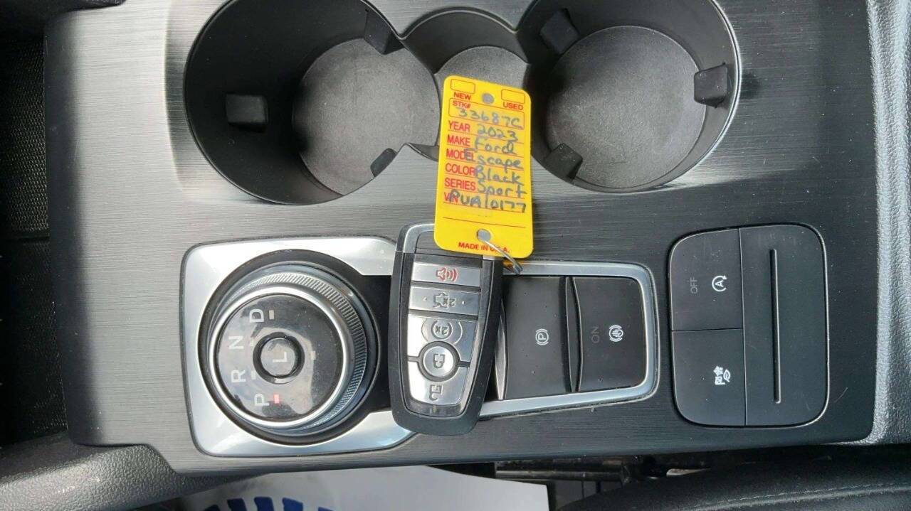 2023 Ford Escape ST Line AWD 4dr SUV Chesterfield MI