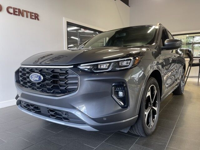 2023 Ford Escape ST-Line Elite Marshfield MA