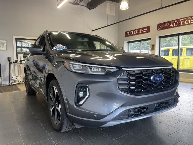 2023 Ford Escape ST-Line Elite Marshfield MA