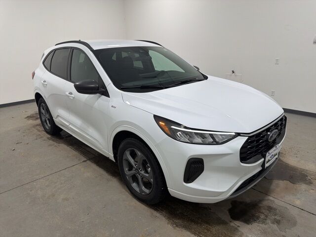 2023 Ford Escape ST-Line Pine River MN