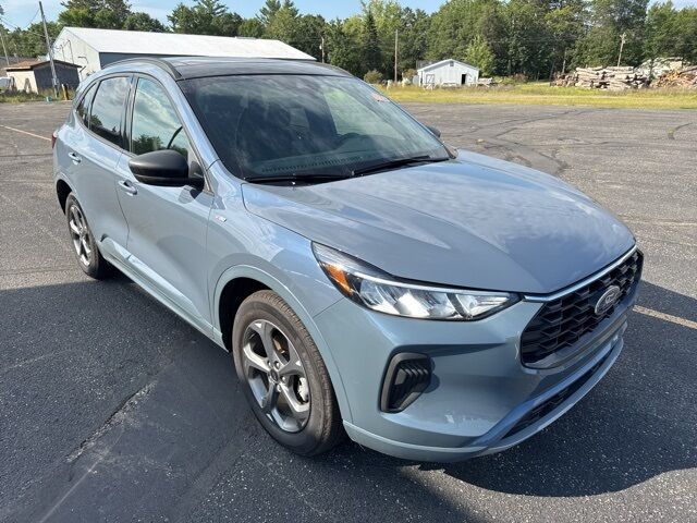 2023 Ford Escape ST-Line Pine River MN