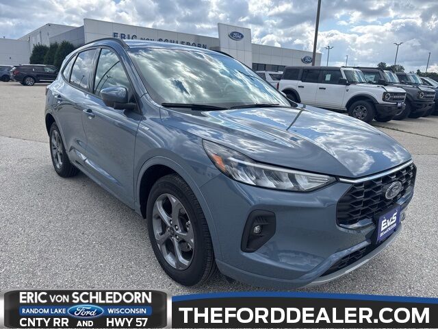 2023 Ford Escape ST-Line Select Milwaukee WI