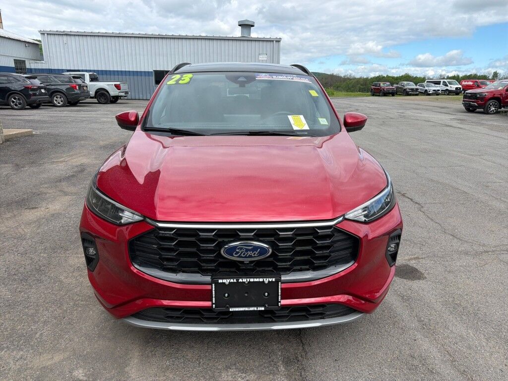 2023 Ford Escape ST-Line Select