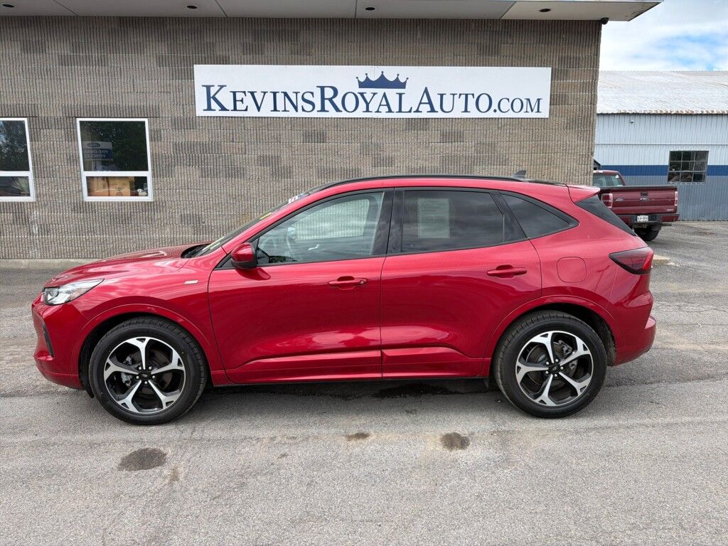 2023 Ford Escape ST-Line Select