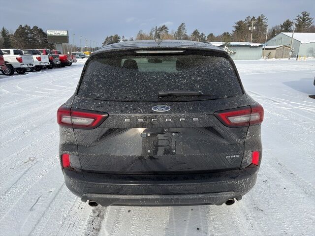 2023 Ford Escape ST-Line Select Pine River MN