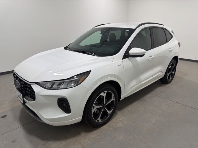2023 Ford Escape ST-Line Select Pine River MN