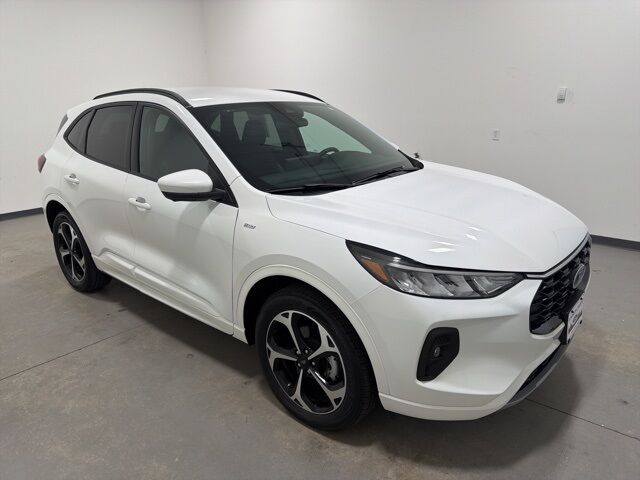 2023 Ford Escape ST-Line Select Pine River MN