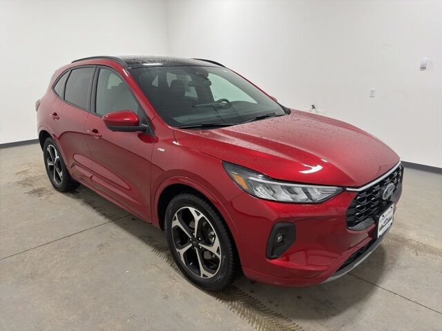 2023 Ford Escape ST-Line Select Pine River MN