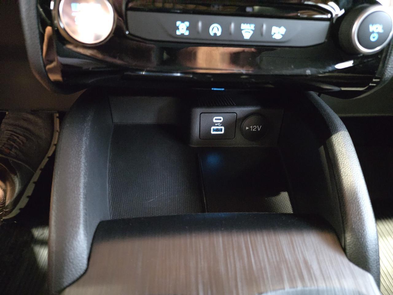 2023 Ford Escape ST-Line Select Sand Lake NY