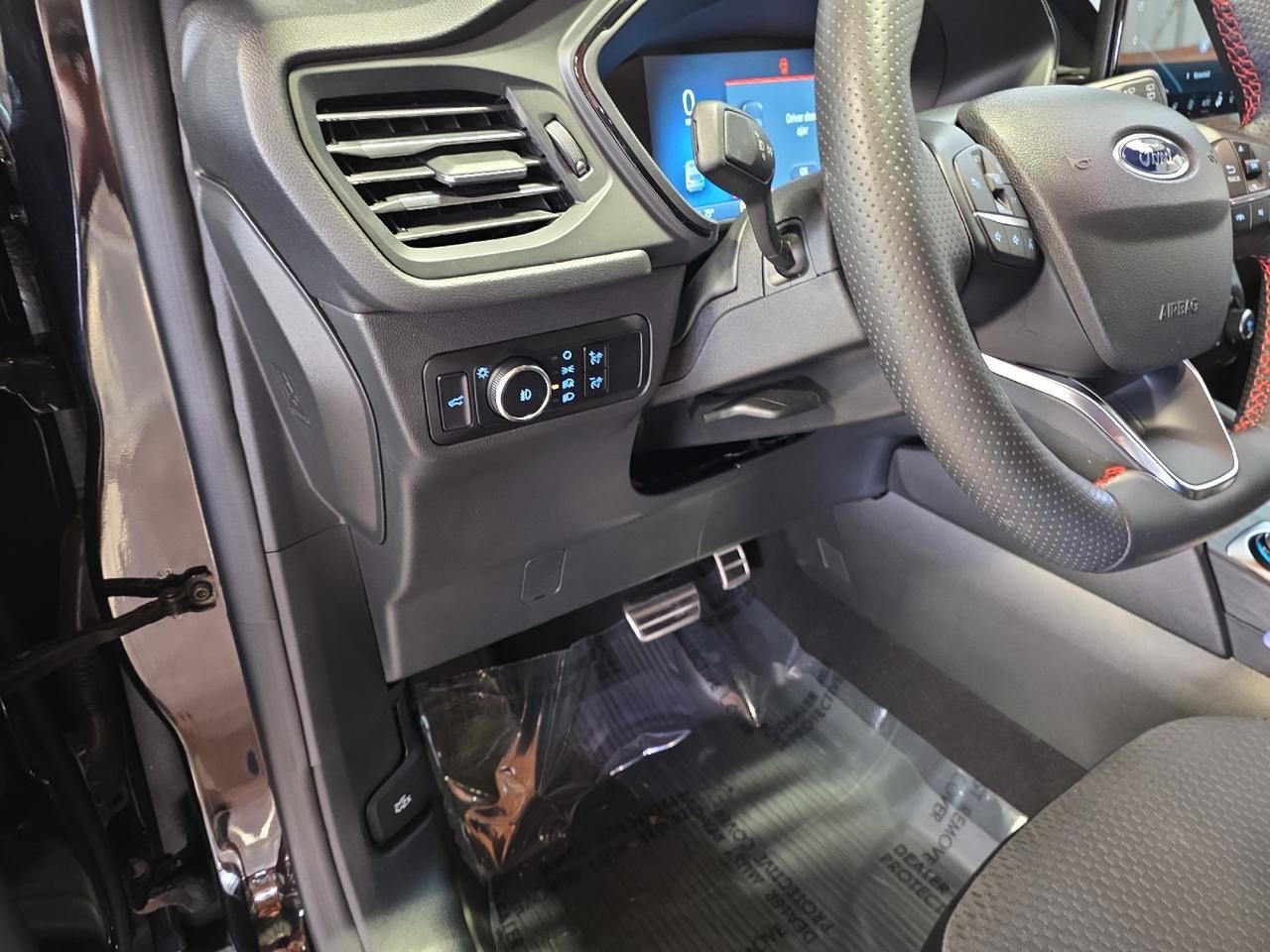 2023 Ford Escape ST-Line Select Sand Lake NY