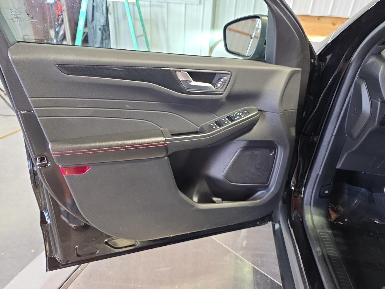 2023 Ford Escape ST-Line Select Sand Lake NY